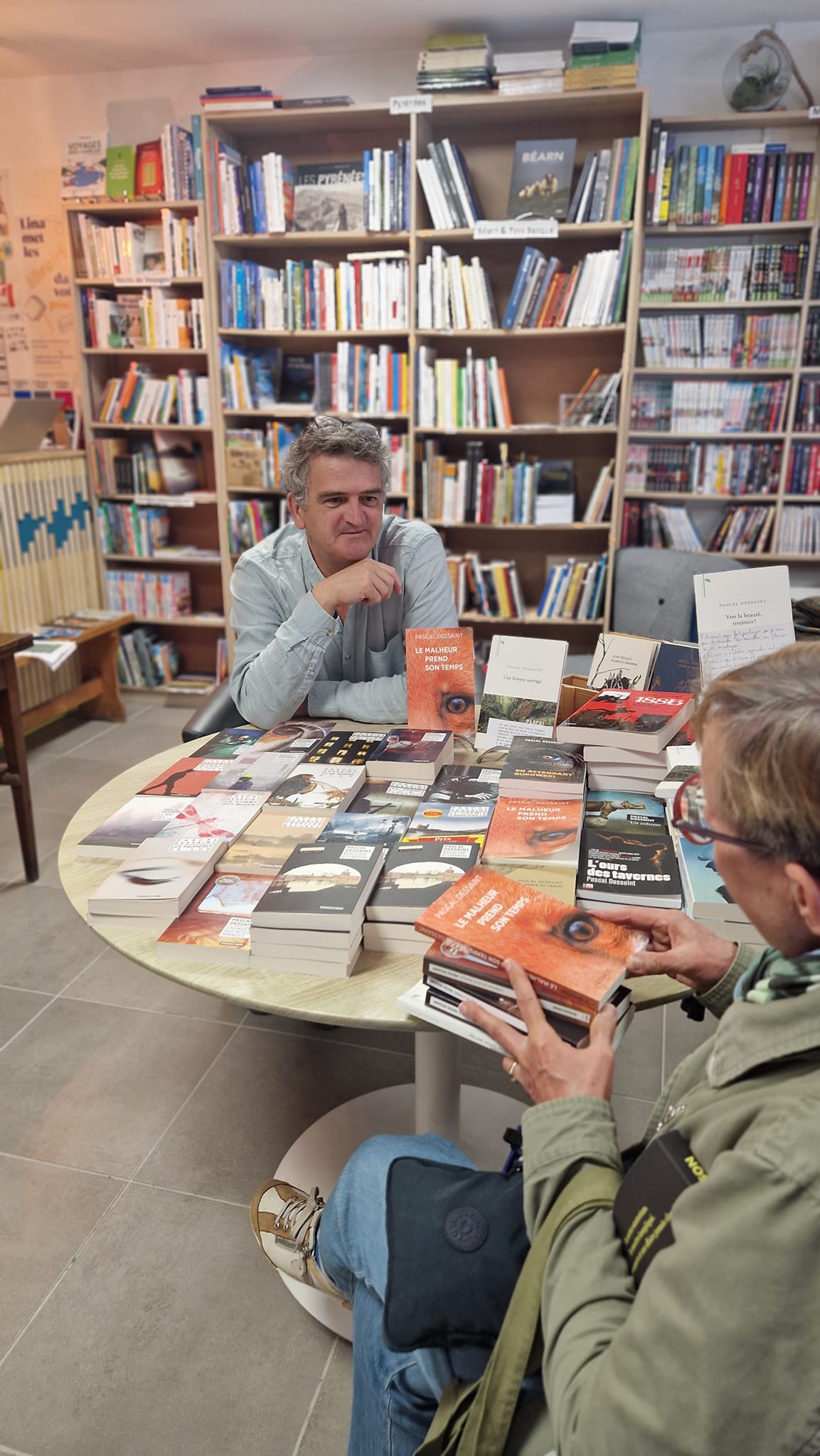 Pascal Dessaint en dédicace le 04 octobre 2024 dans le cadre du salon palois "Un aller-retour dans le noir"